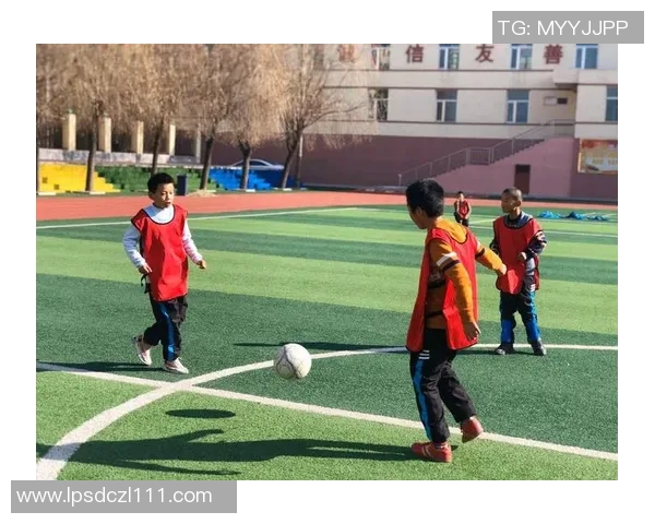 天才足球小球星逆风成长闪耀绿茵梦想与荣耀的励志故事