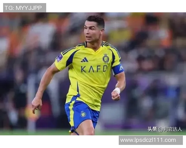 世界足坛4号球星的传奇与影响力解析